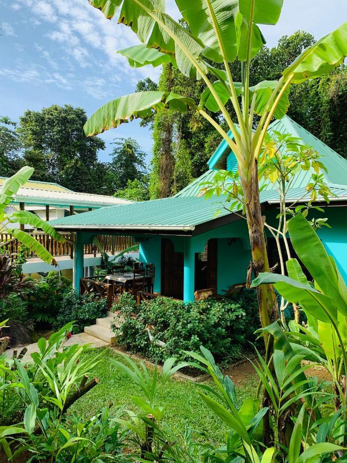 לה דיג O'Soleil Chalets Self Catering מראה חיצוני תמונה
