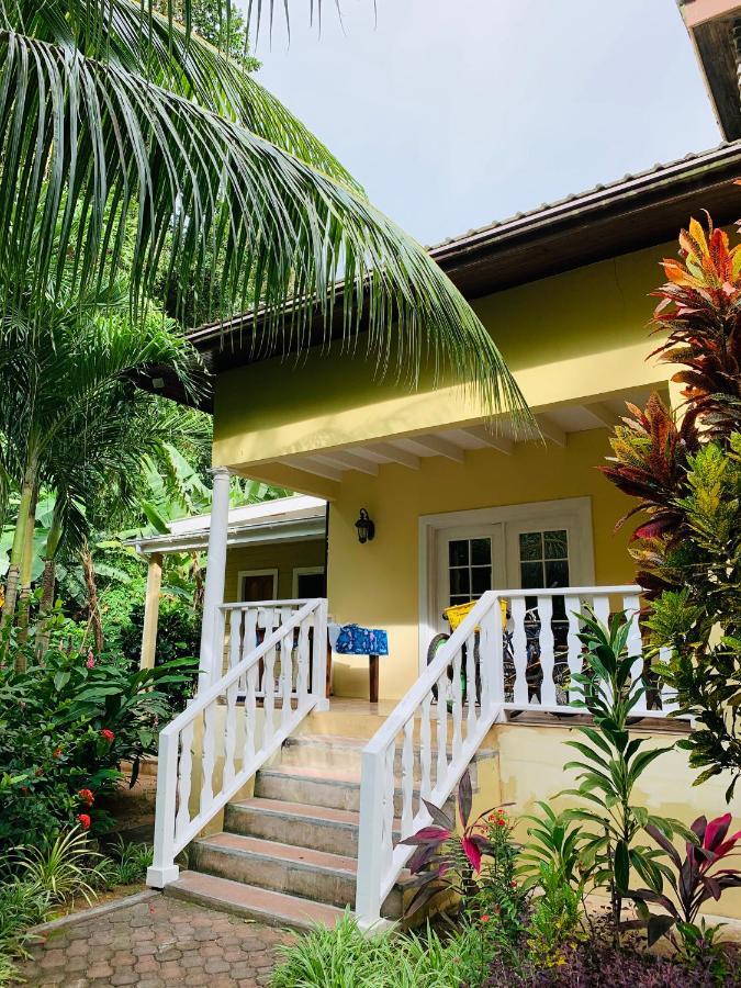 לה דיג O'Soleil Chalets Self Catering מראה חיצוני תמונה
