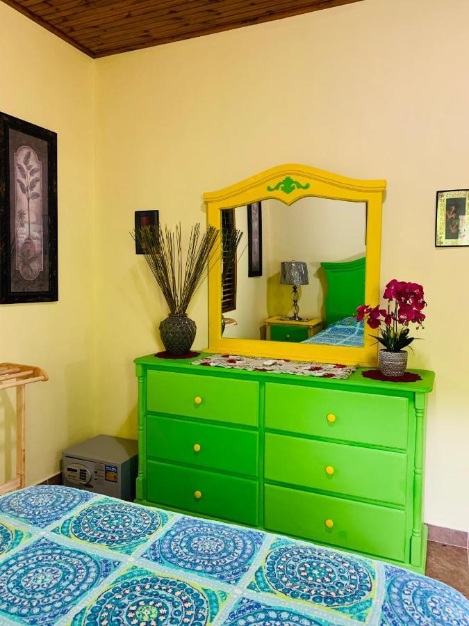 לה דיג O'Soleil Chalets Self Catering מראה חיצוני תמונה