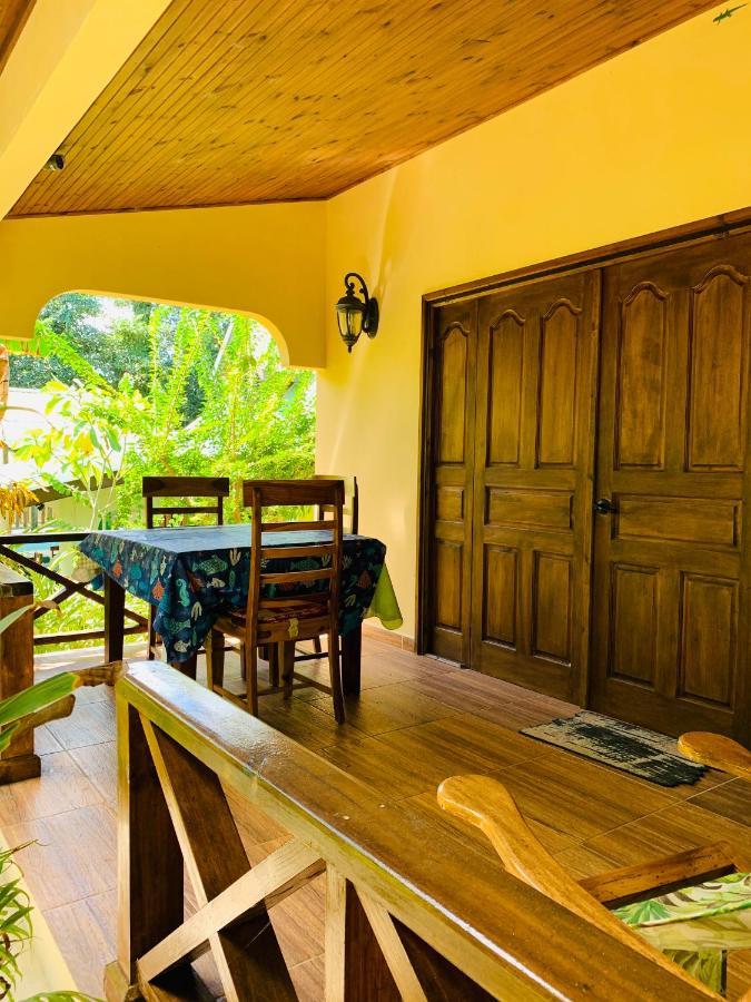 לה דיג O'Soleil Chalets Self Catering מראה חיצוני תמונה